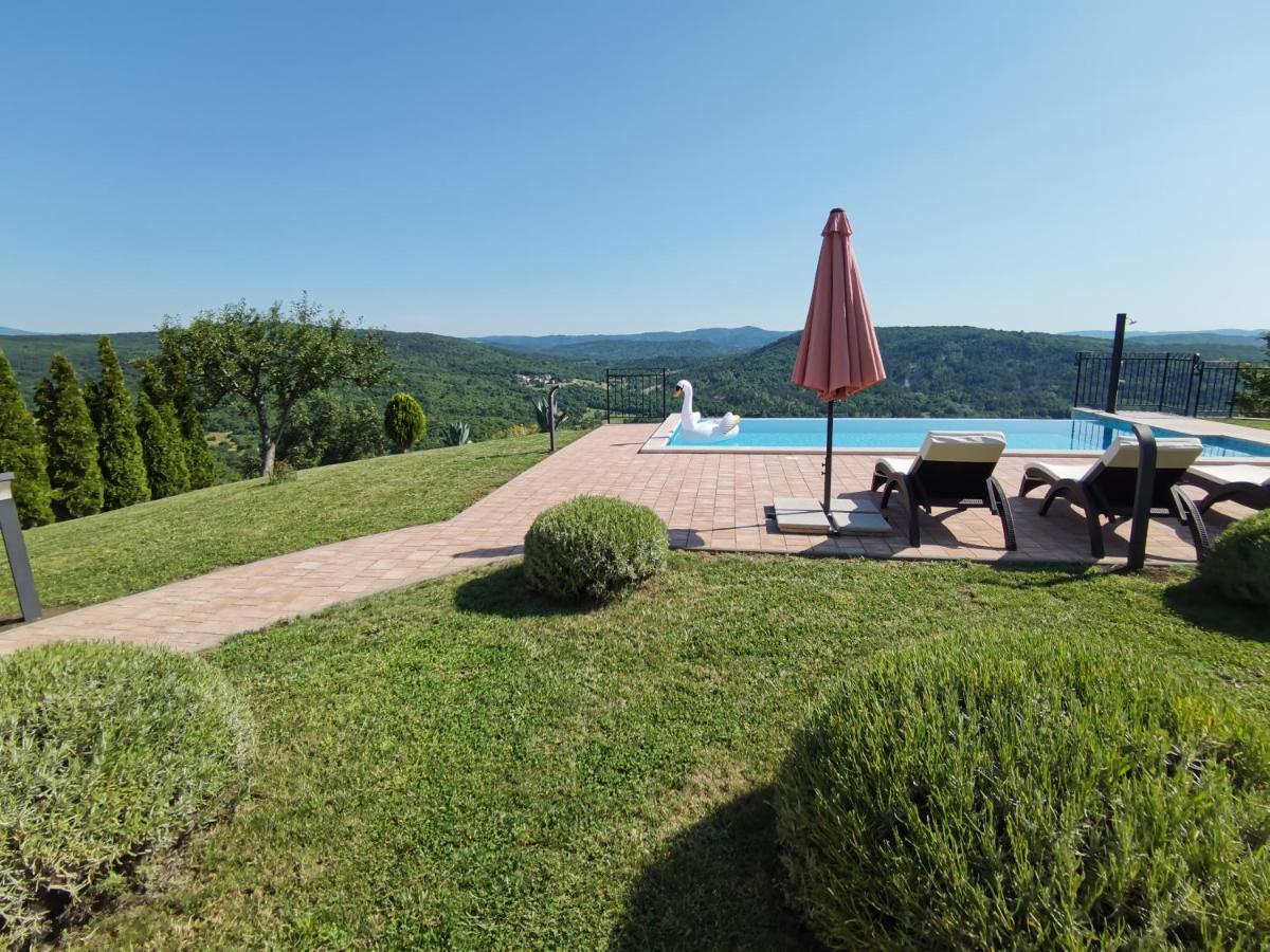Home Andrea With Infinity Salty Pool Roč Kültér fotó