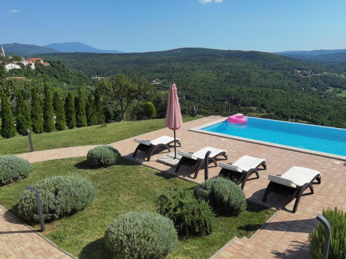 Home Andrea With Infinity Salty Pool Roč Kültér fotó